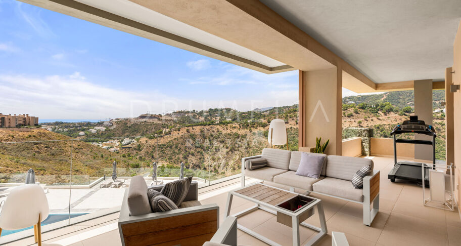 Luxuriöses, großzügiges Apartment mit Panoramablick aufs Meer in La Quinta, Benahavís