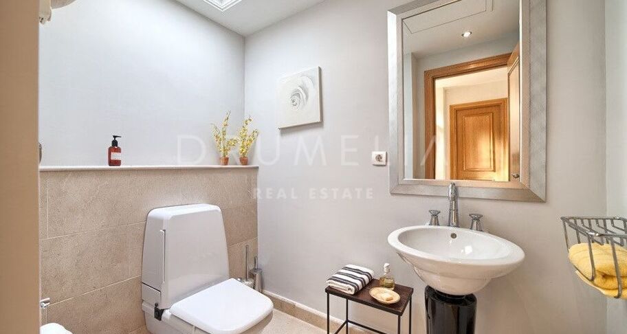 Ekskluzywny Penthouse Przy Plaży w Hotelu Kempinski, Estepona