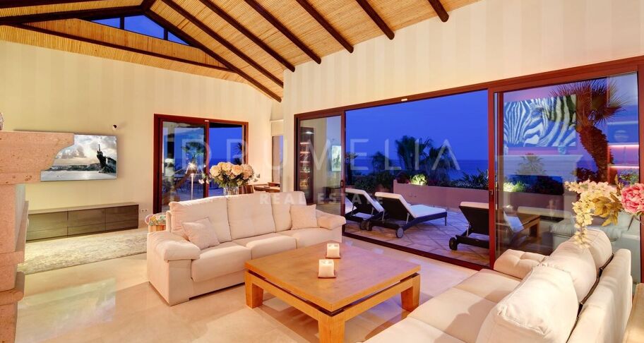 Ekskluzywny Penthouse Przy Plaży w Hotelu Kempinski, Estepona