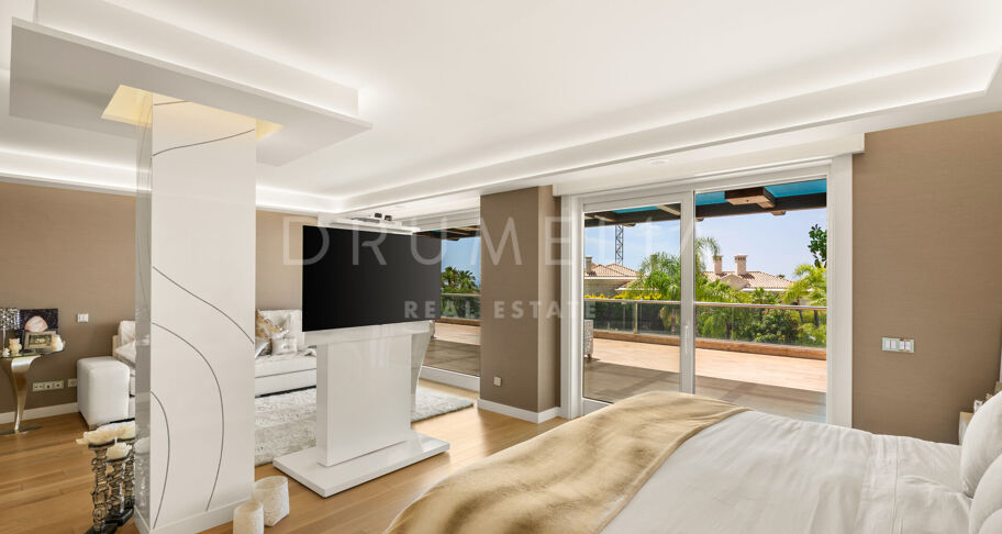 Prywatna willa z eleganckim wnętrzem i przestronnym układem w Bahía de Marbella