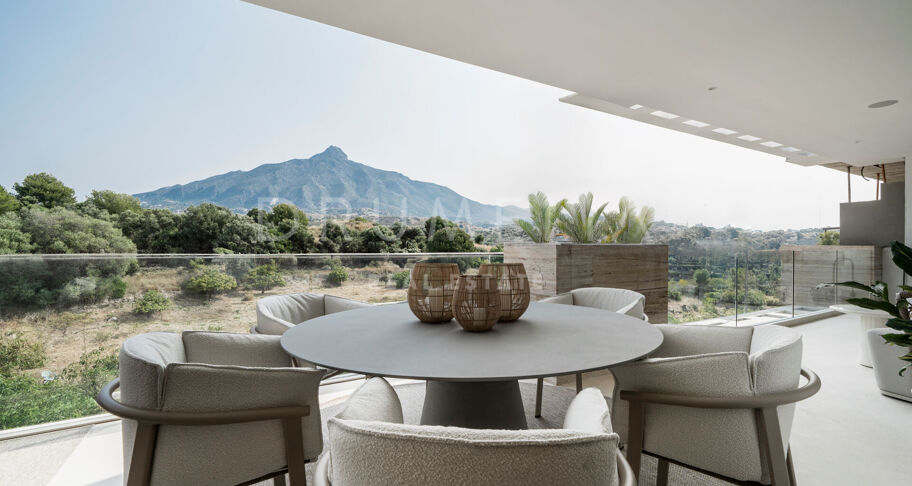 Exclusivo apartamento de obra nueva en Aloha, Marbella, con calidades de primer nivel cerca de Puerto Banús