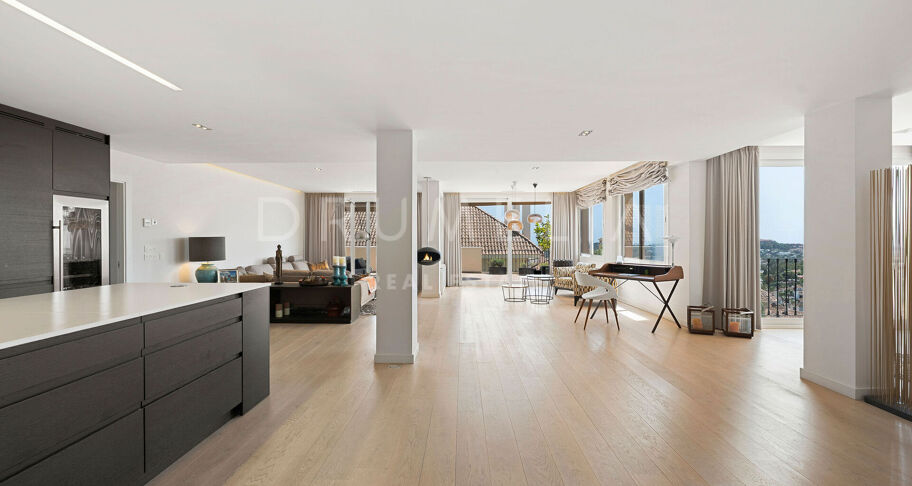 Luksusowy Dwupoziomowy Apartament z Widokiem na Morze w Aloha Hill Club, w Sercu Nueva Andalucía