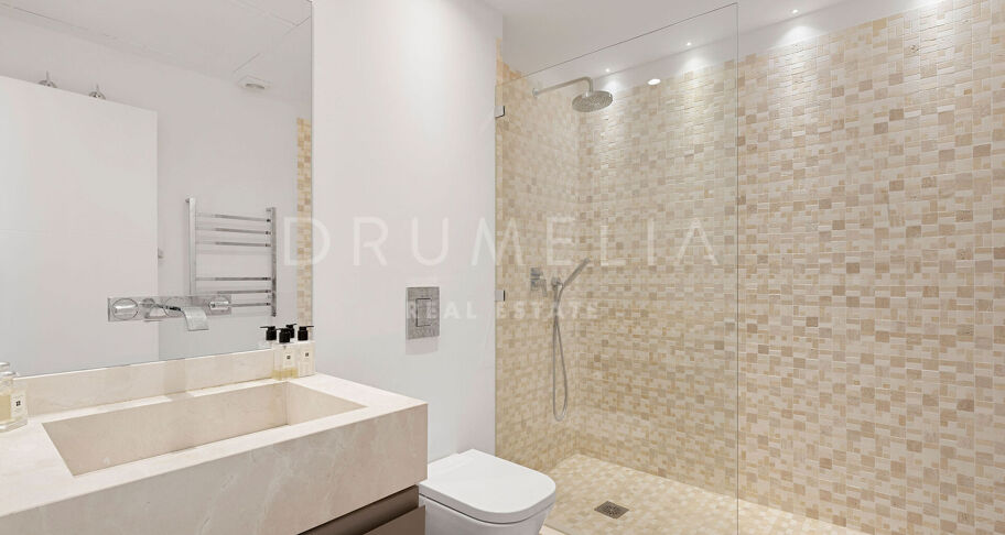 Luksusowy Dwupoziomowy Apartament z Widokiem na Morze w Aloha Hill Club, w Sercu Nueva Andalucía