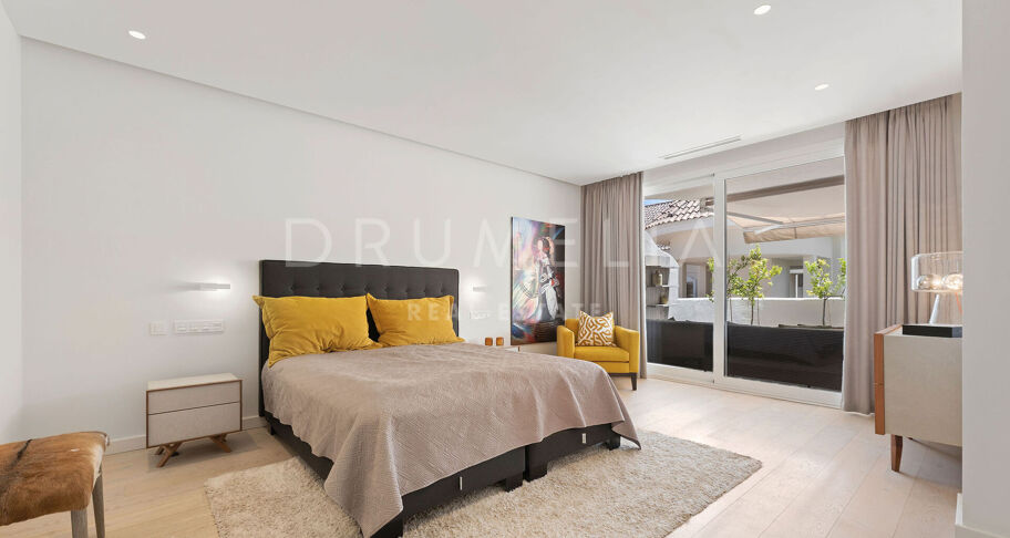 Luksusowy Dwupoziomowy Apartament z Widokiem na Morze w Aloha Hill Club, w Sercu Nueva Andalucía