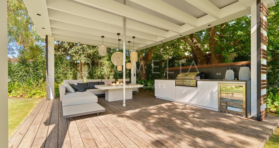 Private Contemporary Oasis in Puerto Banús