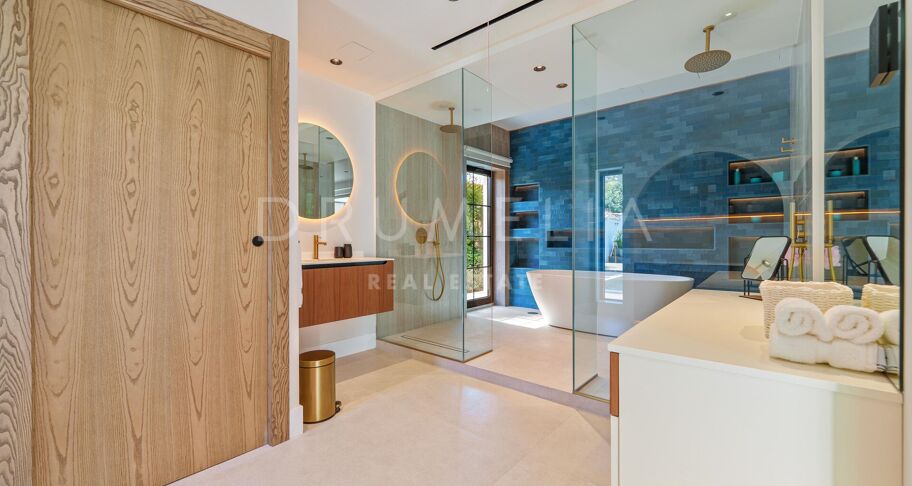 Private Contemporary Oasis in Puerto Banús