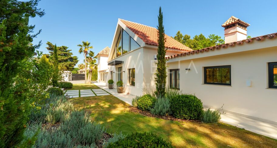 Private Contemporary Oasis in Puerto Banús