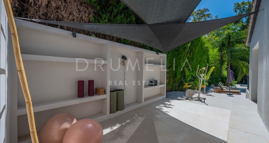 Luxury Renovated Villa with Andalusian Charm Just Minutes from Puerto Banús