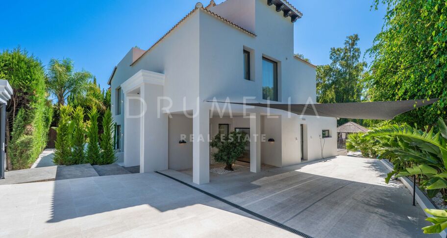 Luxury Renovated Villa with Andalusian Charm Just Minutes from Puerto Banús