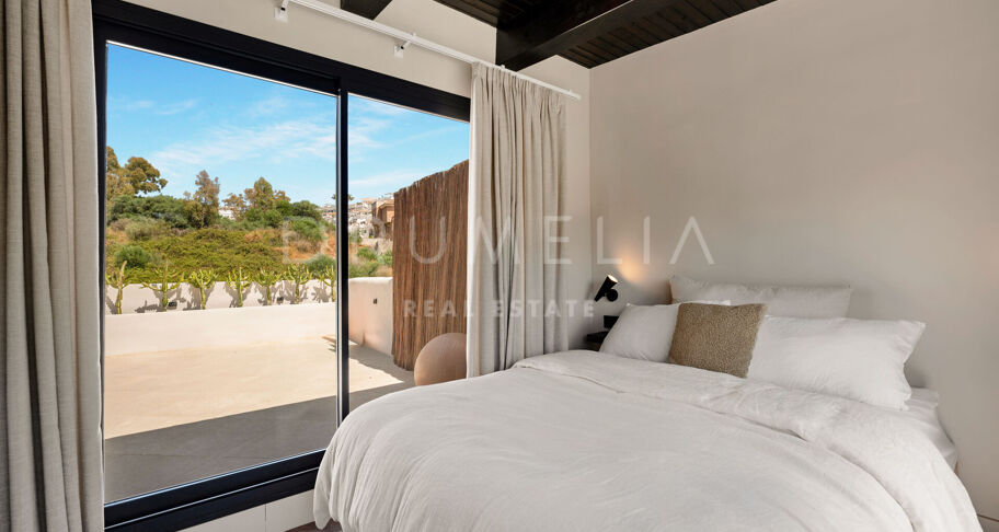 Luxury Renovated Villa with Andalusian Charm Just Minutes from Puerto Banús
