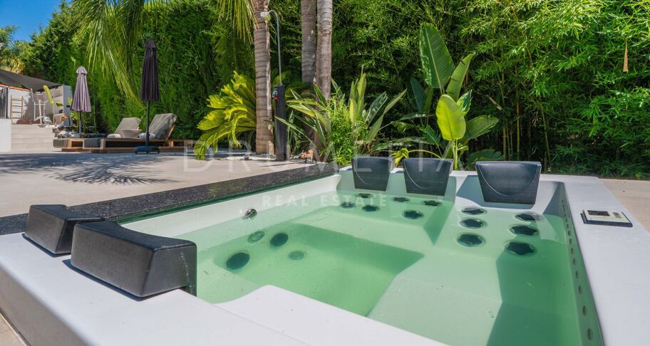 Luxury Renovated Villa with Andalusian Charm Just Minutes from Puerto Banús
