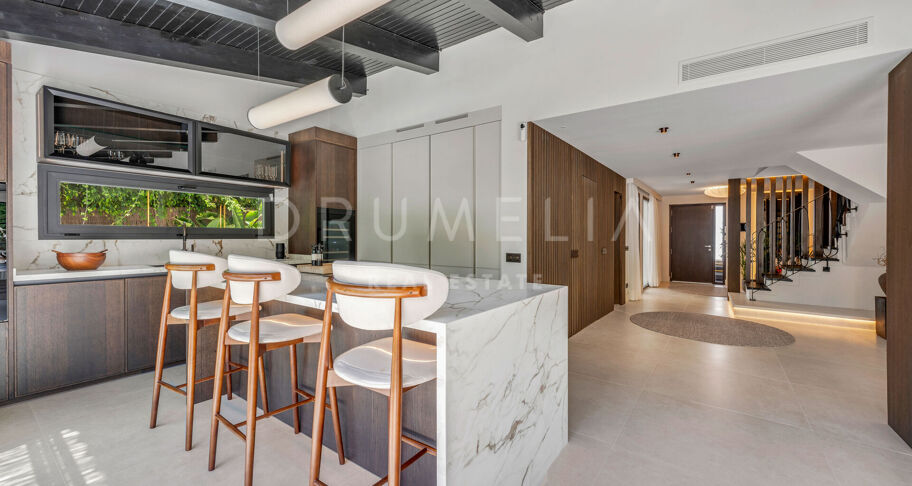 Luxury Renovated Villa with Andalusian Charm Just Minutes from Puerto Banús