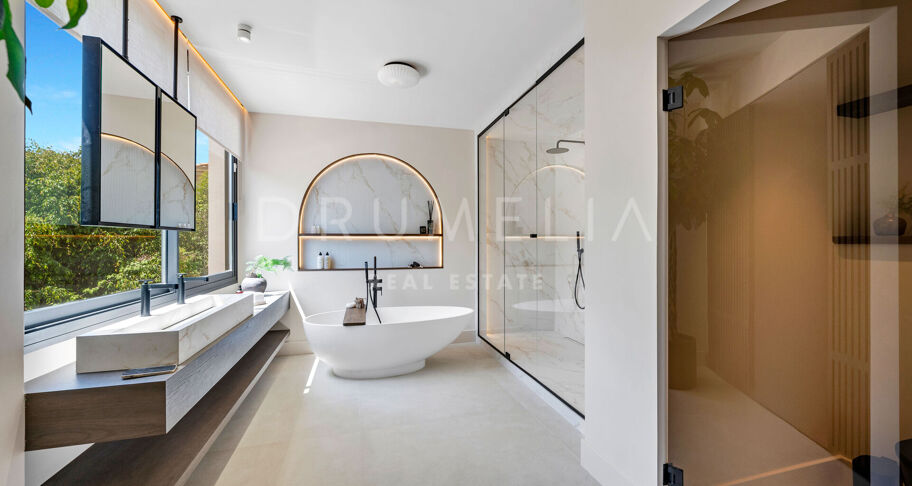 Luxury Renovated Villa with Andalusian Charm Just Minutes from Puerto Banús