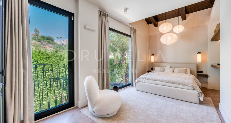Luxury Renovated Villa with Andalusian Charm Just Minutes from Puerto Banús
