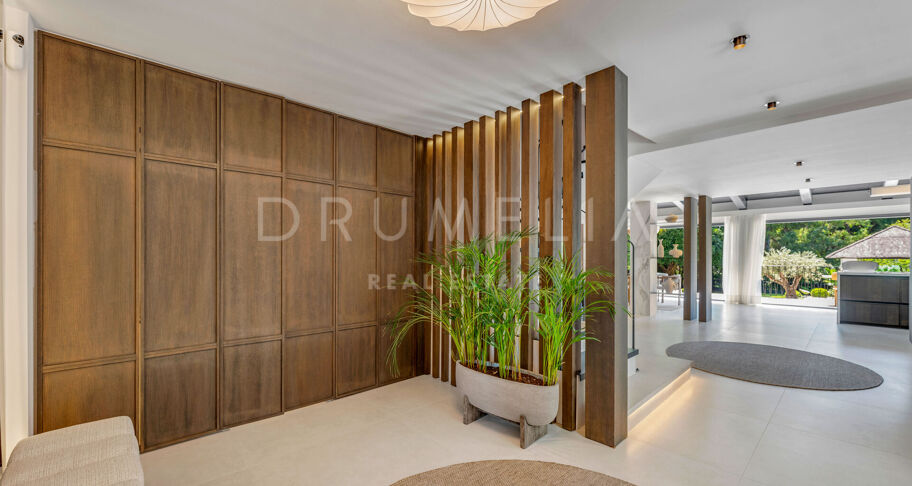 Luxury Renovated Villa with Andalusian Charm Just Minutes from Puerto Banús
