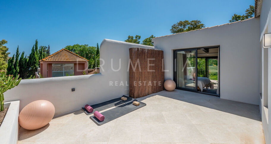 Luxury Renovated Villa with Andalusian Charm Just Minutes from Puerto Banús