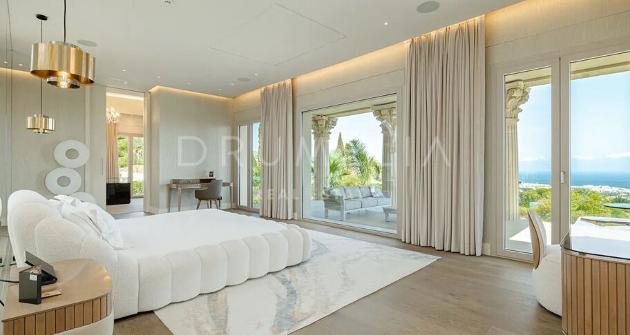 Hedendaagse Palaciale Villa met Panoramisch Uitzicht in Sierra Blanca, Marbella