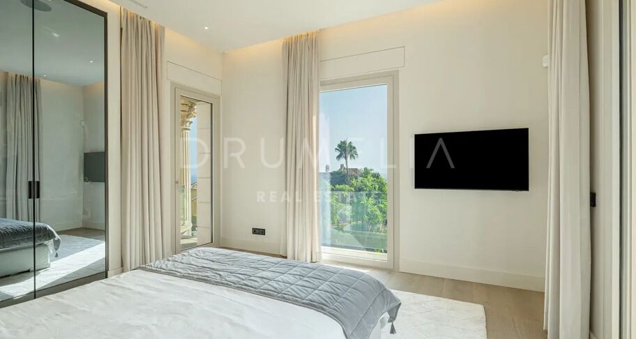 Hedendaagse Palaciale Villa met Panoramisch Uitzicht in Sierra Blanca, Marbella