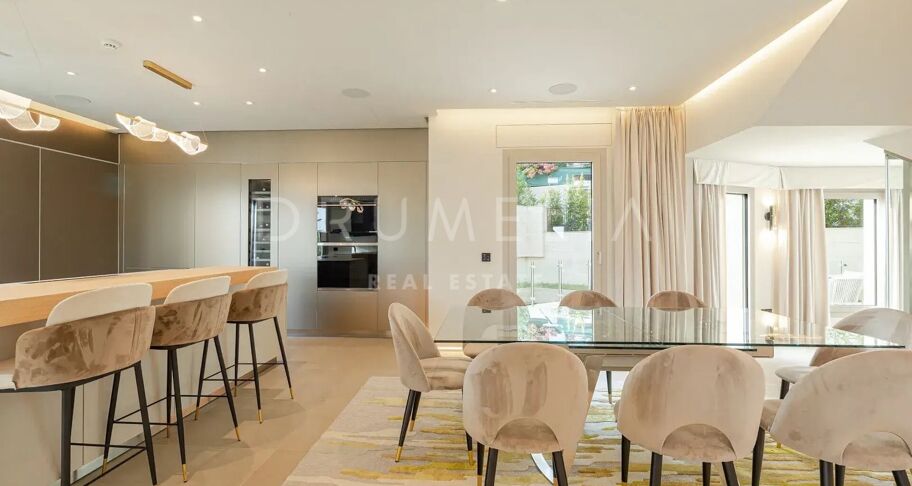Hedendaagse Palaciale Villa met Panoramisch Uitzicht in Sierra Blanca, Marbella