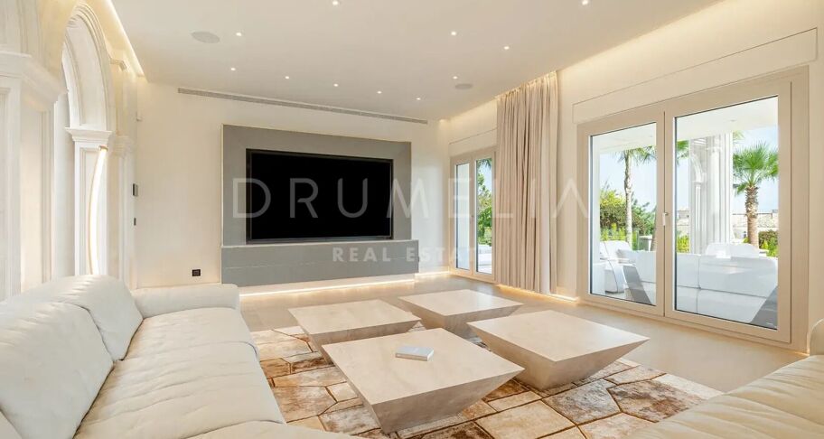 Hedendaagse Palaciale Villa met Panoramisch Uitzicht in Sierra Blanca, Marbella