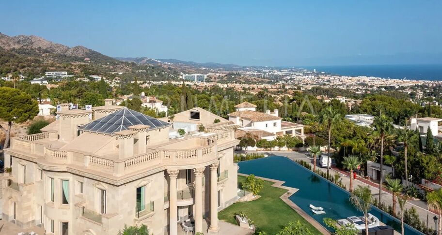 Hedendaagse Palaciale Villa met Panoramisch Uitzicht in Sierra Blanca, Marbella