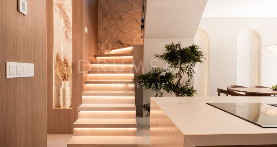 Town House for sale in Azalea Beach, Marbella - Puerto Banus
