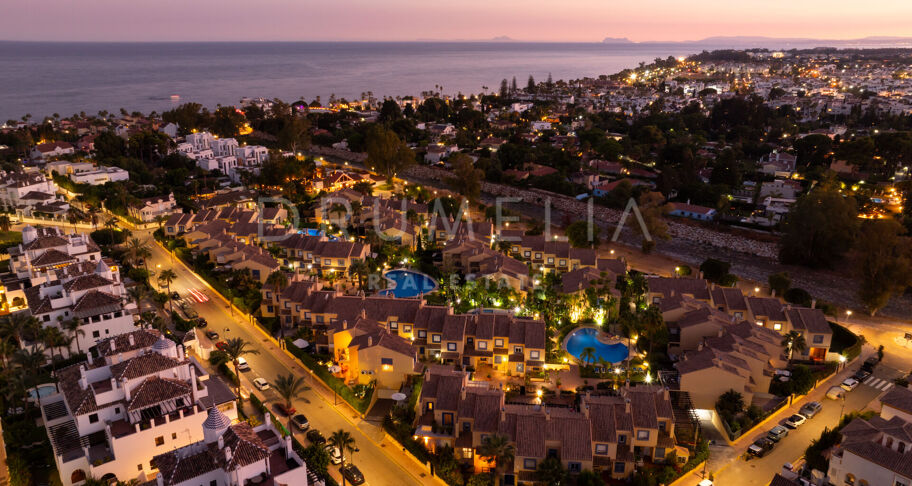 Town House for sale in Azalea Beach, Marbella - Puerto Banus