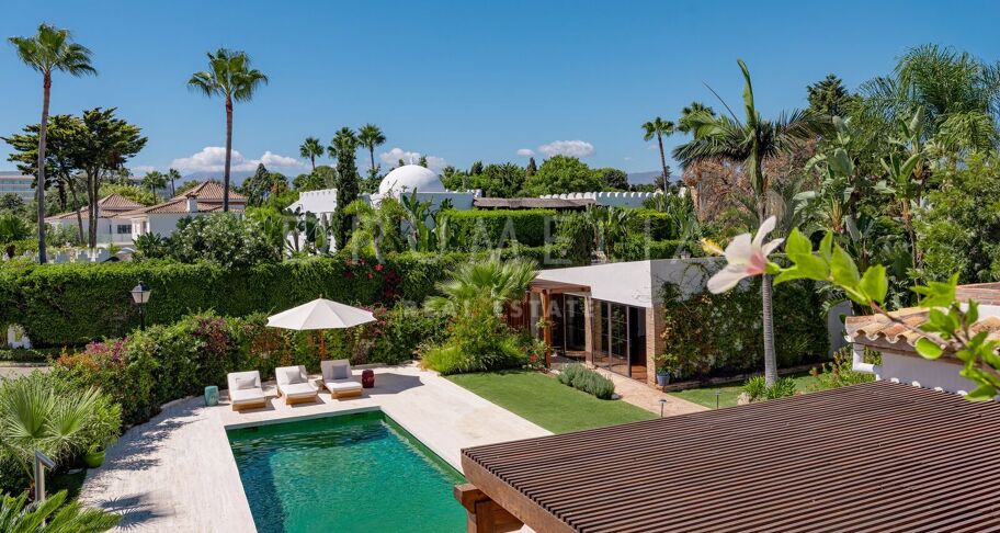 Villa rénovée en bord de mer à Casasola