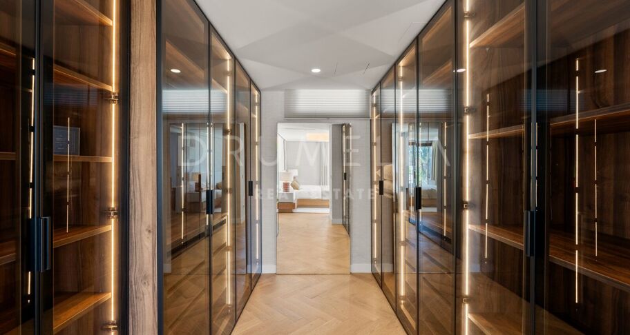 Villa rénovée en bord de mer à Casasola