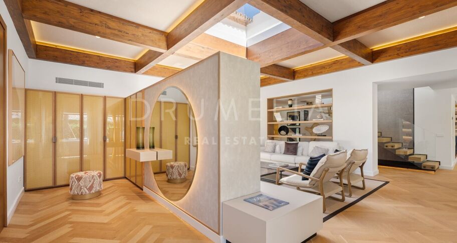 Villa rénovée en bord de mer à Casasola