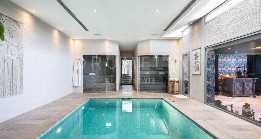 Casa Cielo - Magnificent modern villa with panoramic sea, mountain and golf views in El Herrojo, Benahavís