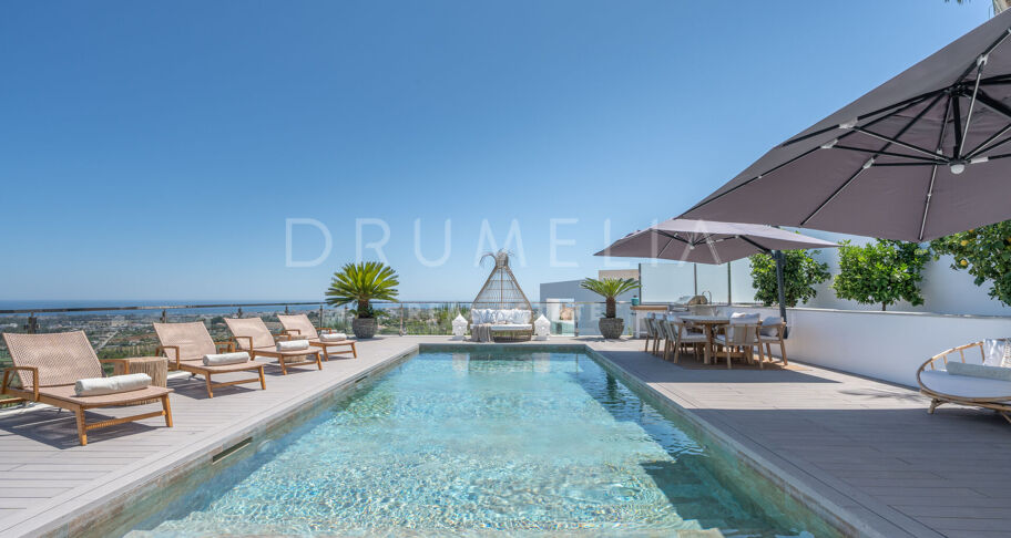 Casa Cielo - Magnificent modern villa with panoramic sea, mountain and golf views in El Herrojo, Benahavís