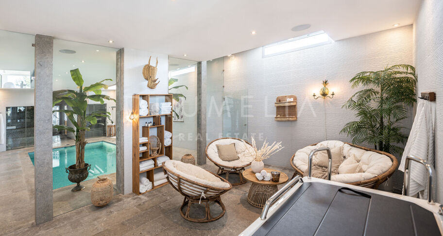 Casa Cielo - Magnificent modern villa with panoramic sea, mountain and golf views in El Herrojo, Benahavís