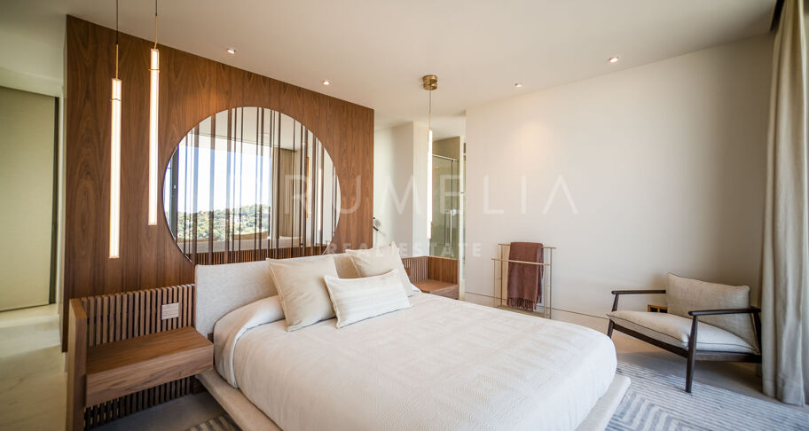Luxe eigentijds villaproject met panoramisch uitzicht op zee en de bergen in La Zagaleta, Benahavis