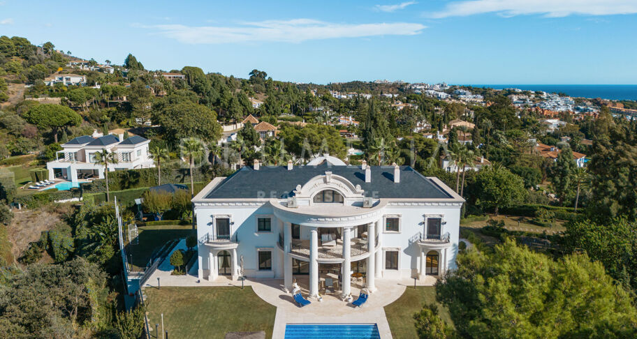 Palace Blanc – landhuis met panoramisch zeezicht in Hacienda Las Chapas, Marbella East