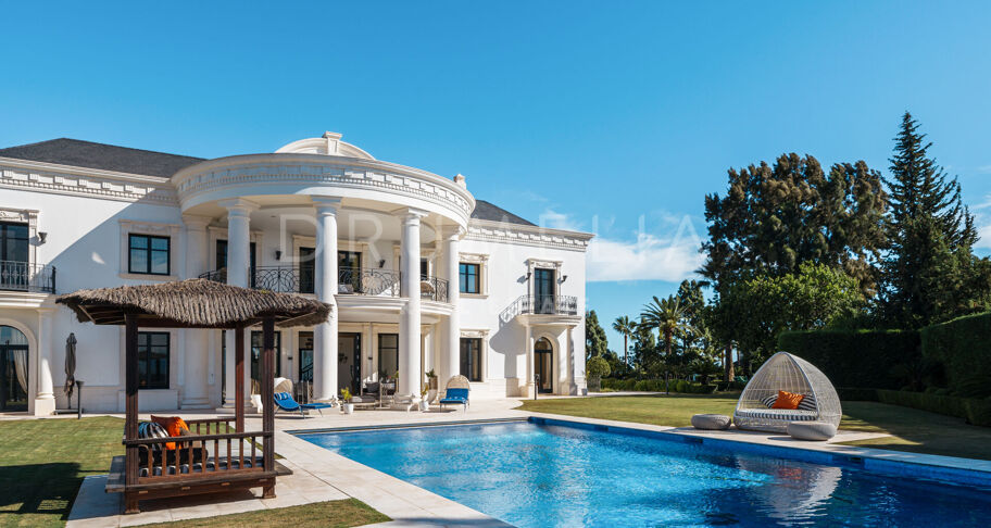 Palace Blanc – landhuis met panoramisch zeezicht in Hacienda Las Chapas, Marbella East