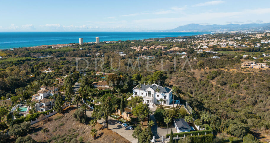 Palace Blanc – landhuis met panoramisch zeezicht in Hacienda Las Chapas, Marbella East