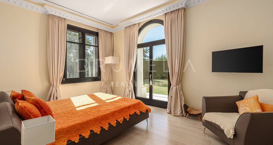 Palace Blanc – landhuis met panoramisch zeezicht in Hacienda Las Chapas, Marbella East
