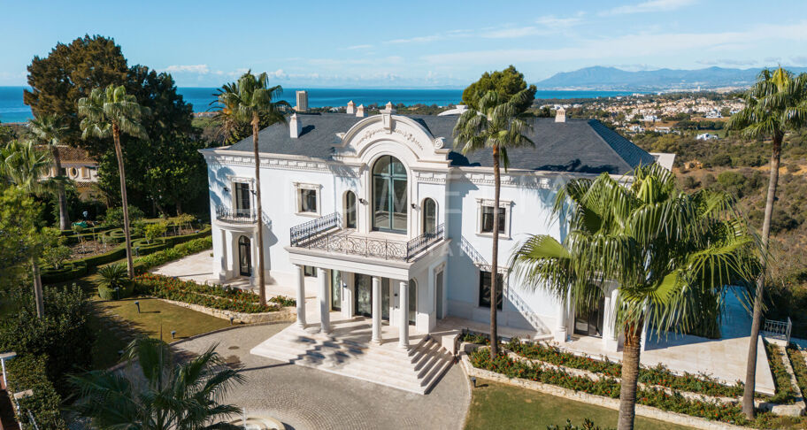Palace Blanc – landhuis met panoramisch zeezicht in Hacienda Las Chapas, Marbella East
