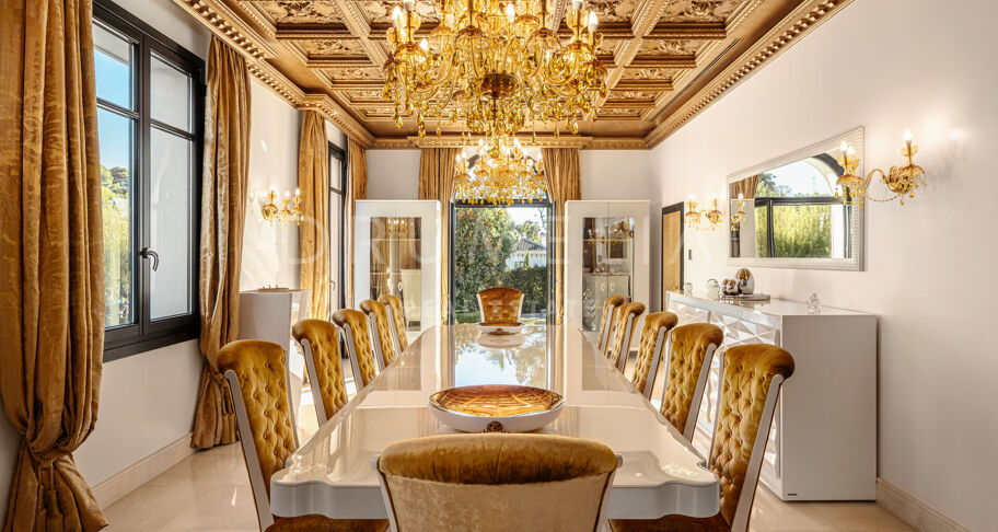 Palace Blanc – landhuis met panoramisch zeezicht in Hacienda Las Chapas, Marbella East