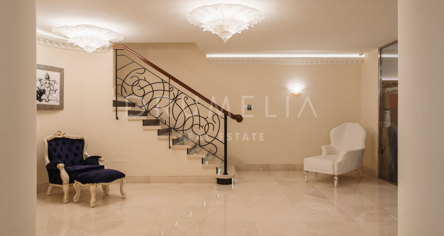 Palace Blanc – landhuis met panoramisch zeezicht in Hacienda Las Chapas, Marbella East