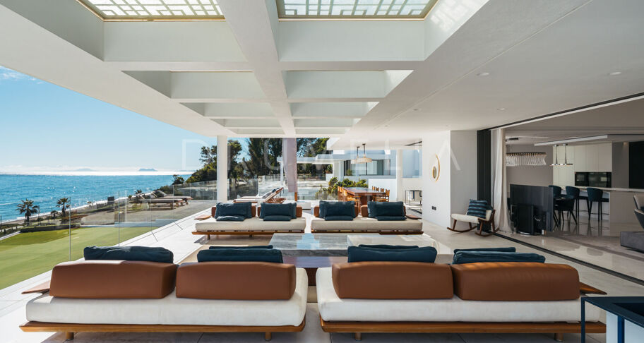 EMARE JADE -Brand new luxury seafront penthouse with stunning open sea views in Emare Beach Estepona