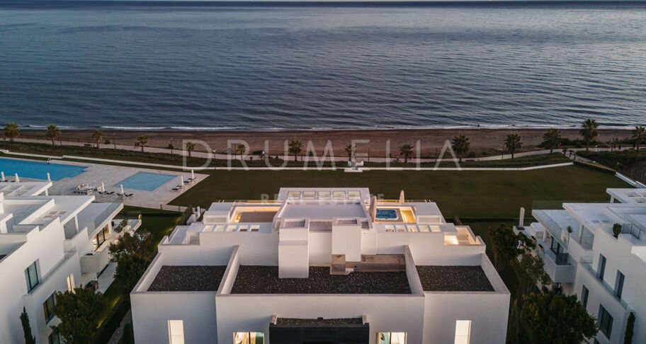 EMARE JADE -Brand new luxury seafront penthouse with stunning open sea views in Emare Beach Estepona