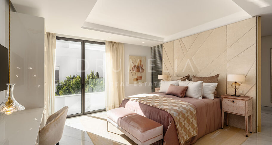 EMARE JADE -Brand new luxury seafront penthouse with stunning open sea views in Emare Beach Estepona