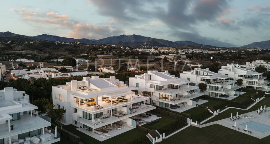EMARE JADE -Brand new luxury seafront penthouse with stunning open sea views in Emare Beach Estepona