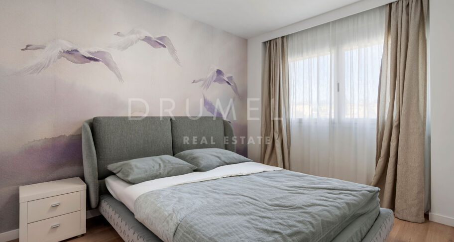Modern luxury beachside penthouse with panoramic view in Las Salinas, New Golden Mile of Estepona
