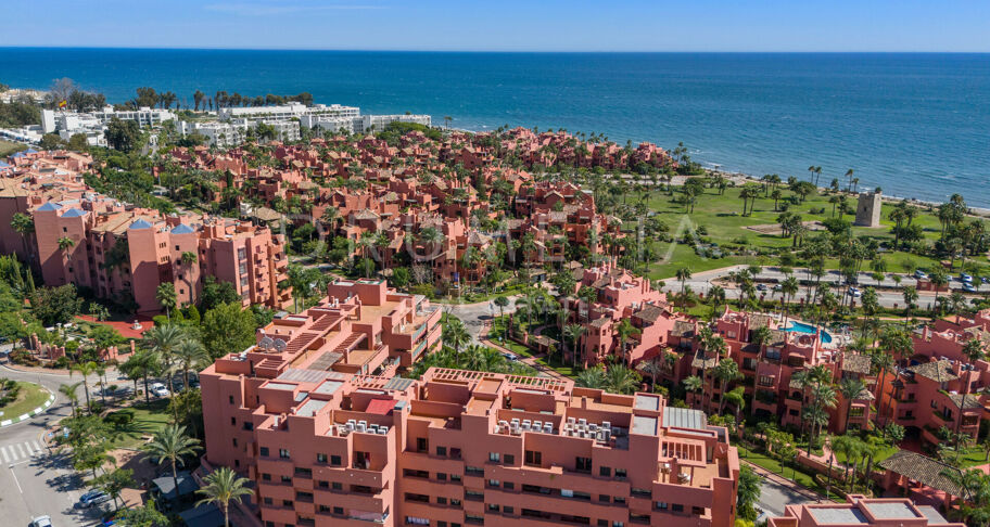 Modern luxury beachside penthouse with panoramic view in Las Salinas, New Golden Mile of Estepona