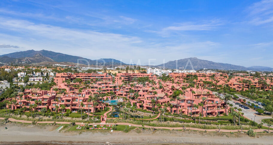 Modern luxury beachside penthouse with panoramic view in Las Salinas, New Golden Mile of Estepona