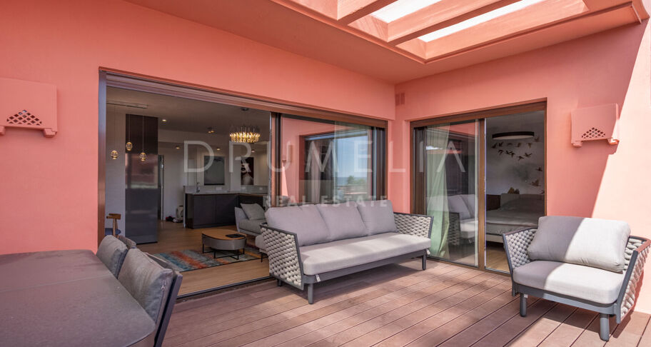 Modern luxury beachside penthouse with panoramic view in Las Salinas, New Golden Mile of Estepona