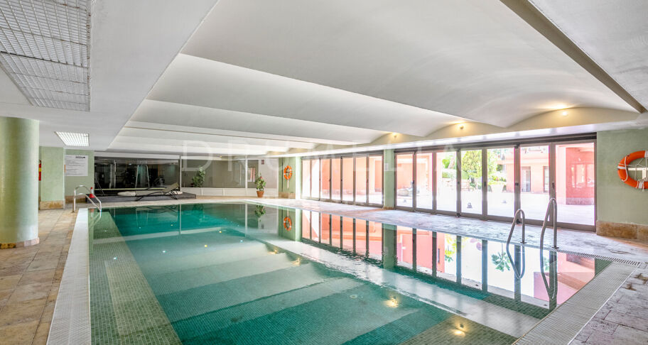 Modern luxury beachside penthouse with panoramic view in Las Salinas, New Golden Mile of Estepona